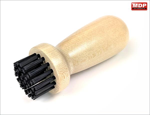 Rivet Brush Fat Handle